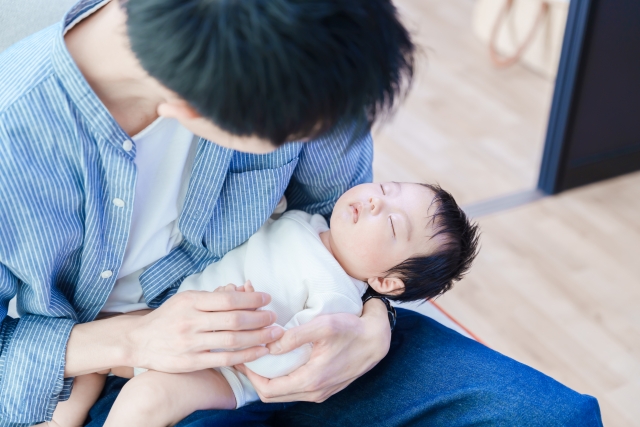 新生児対応の抱っこ紐 授乳・夜間用のライト