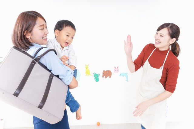 保育園の送迎シーン